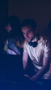 Het vastleggen van je artiestennaam.